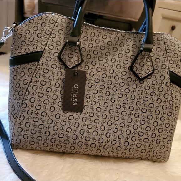 Guess Handbag NWT - Picture 1 of 3